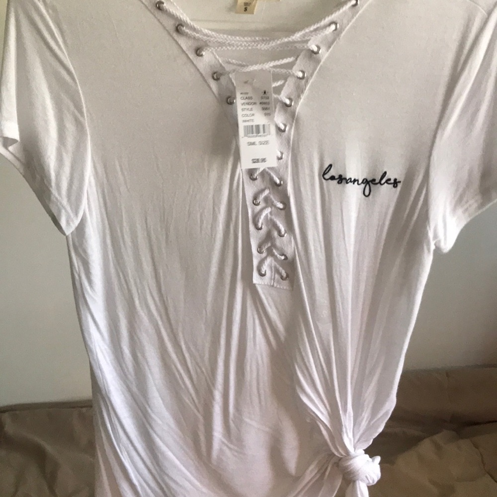 White shoe lace detail T-shirt!